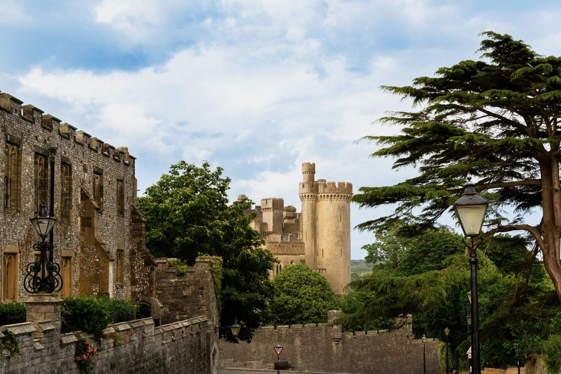 Surrounding View of Arundel